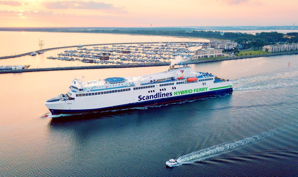 Faehre_Rostock_Gedser Hybrid.jpg