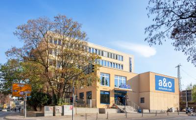1. Galeriebild a&o Aachen Hauptbahnhof